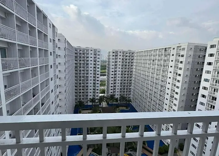 Mall Of Sharing Located In Shore Residences