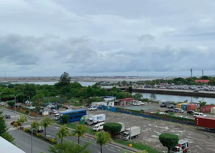 Mall Of Sharing Located In Shore Residences * Manila
