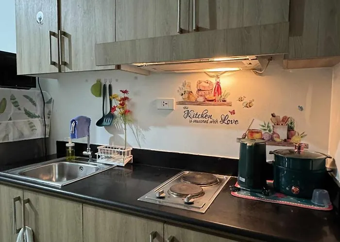 Hostal Mall Of Sharing Located In Shore Residences